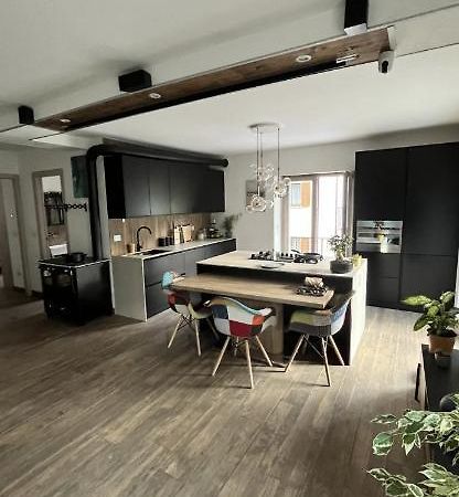 Luce Private Deluxe Apartment Near The Station Tirano Kültér fotó